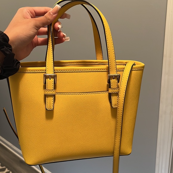 Micheal Kors Purse - Picture 2 of 3